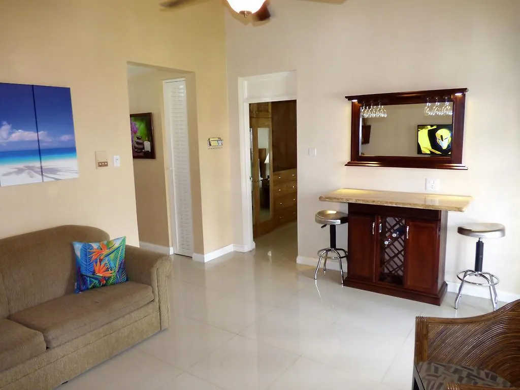 אוצ'ו ריוס Beach One Bedroom Suite A29