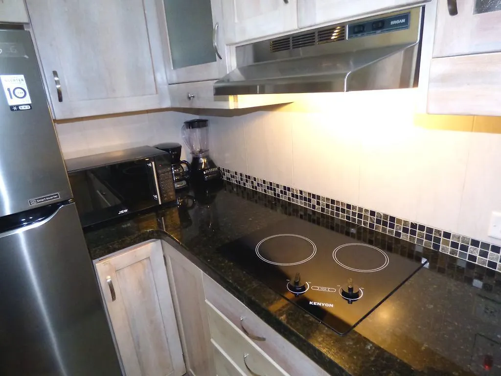 דירה אוצ'ו ריוס Beach One Bedroom Suite A29